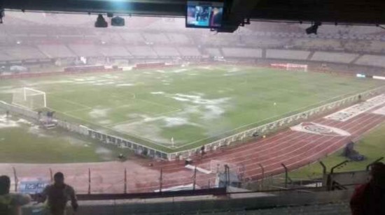  朗斯VS波尔多延期，暴雨导致球场不堪使用  